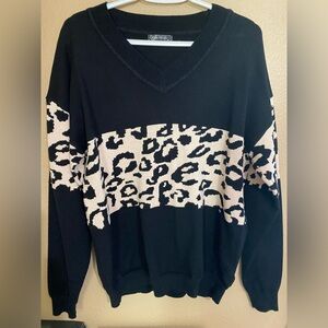 Pretty Garden Black and Cream Leopard Print V Neck Women's Sweater. Size Medium